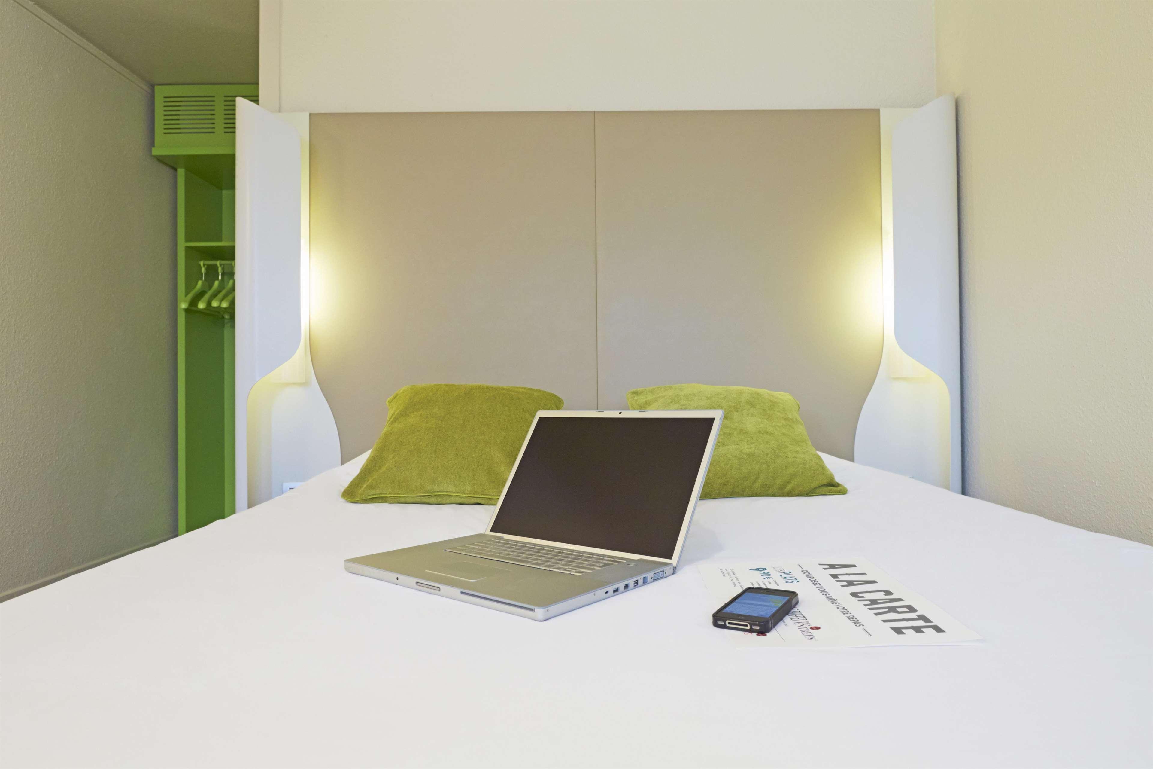 ก็องปานีล ล็องส์ Hotel ภายนอก รูปภาพ