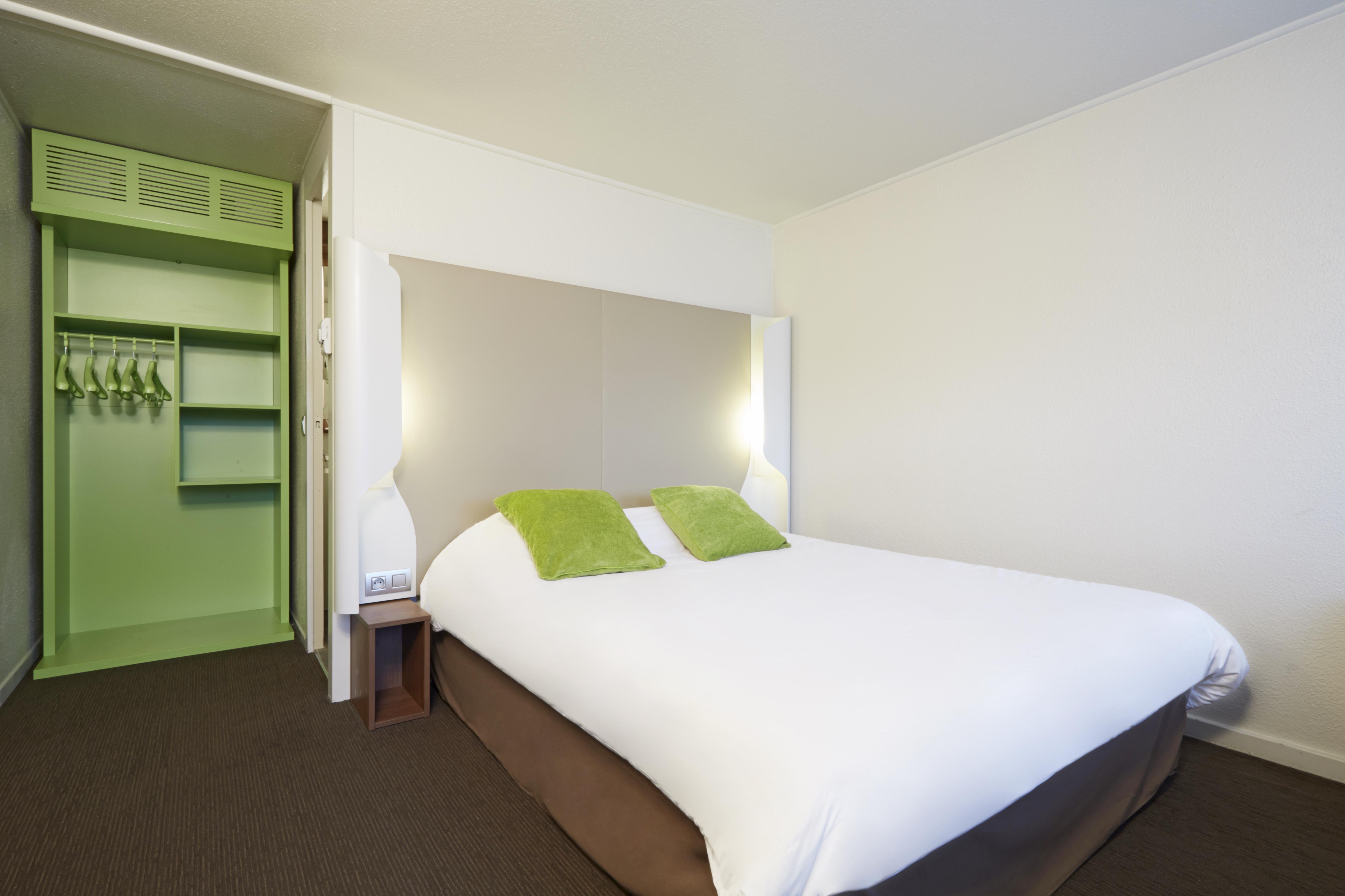 ก็องปานีล ล็องส์ Hotel ภายนอก รูปภาพ