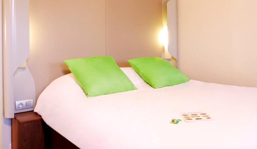 ก็องปานีล ล็องส์ Hotel ภายนอก รูปภาพ