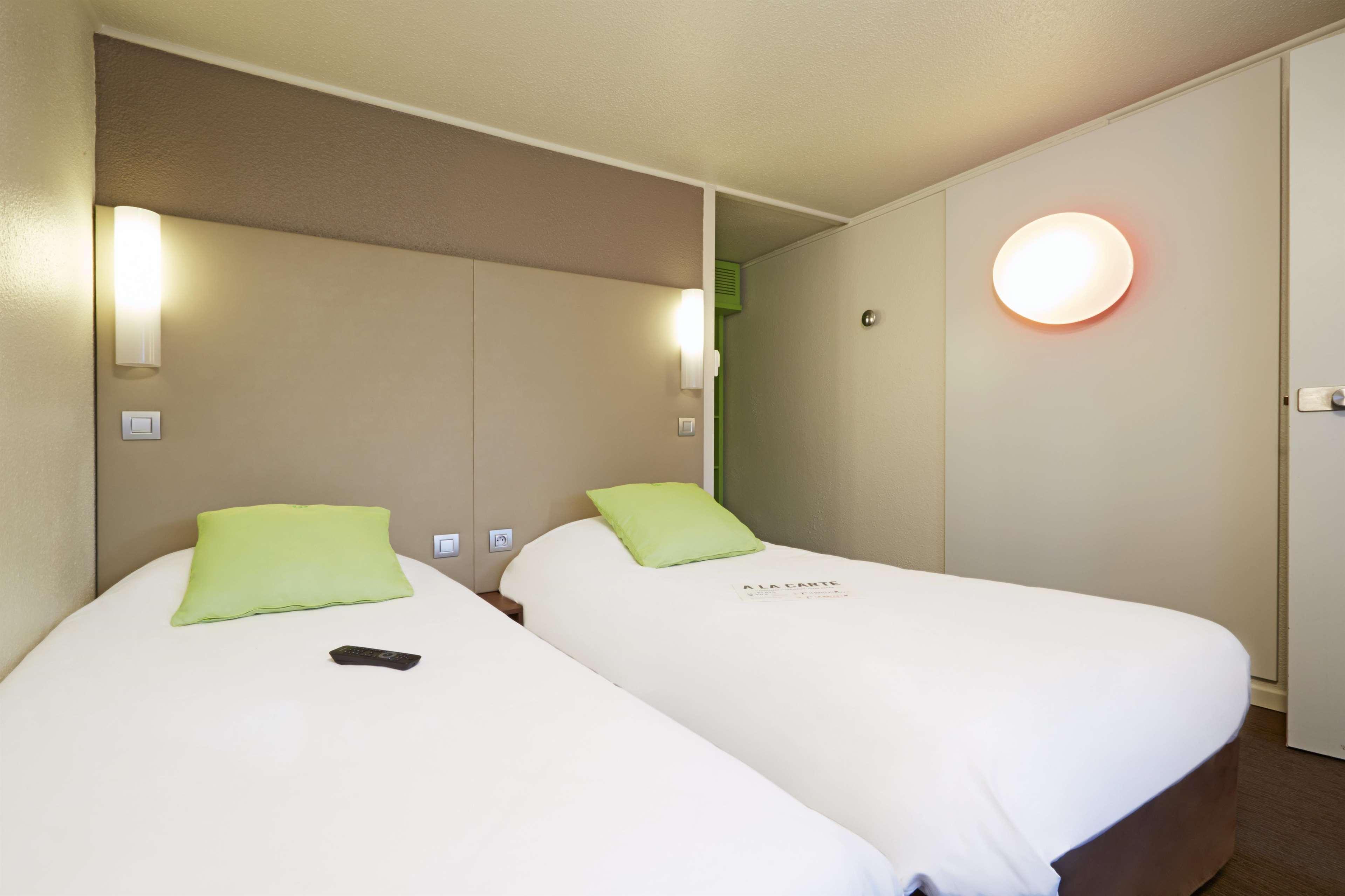 ก็องปานีล ล็องส์ Hotel ภายนอก รูปภาพ