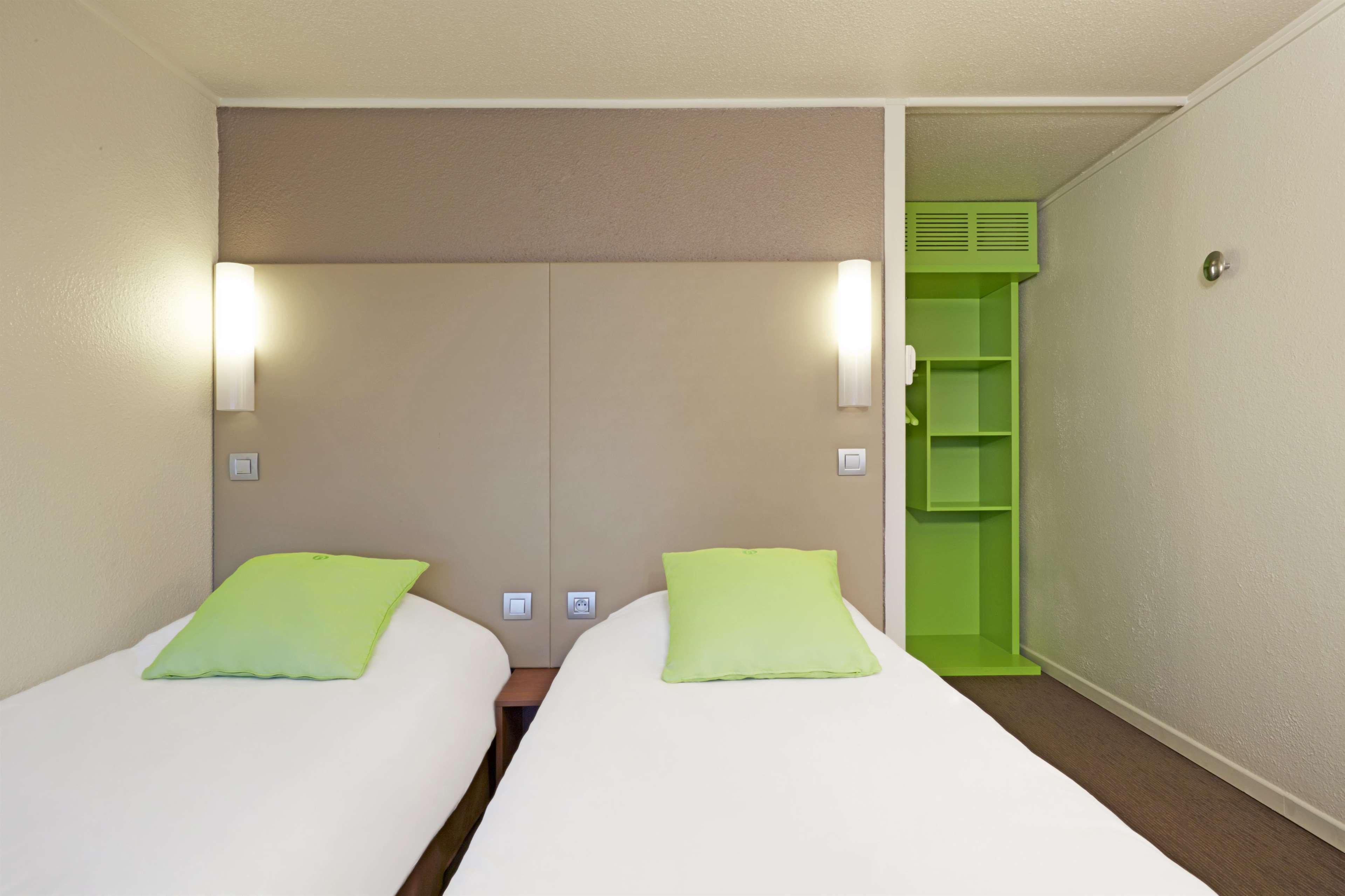 ก็องปานีล ล็องส์ Hotel ภายนอก รูปภาพ