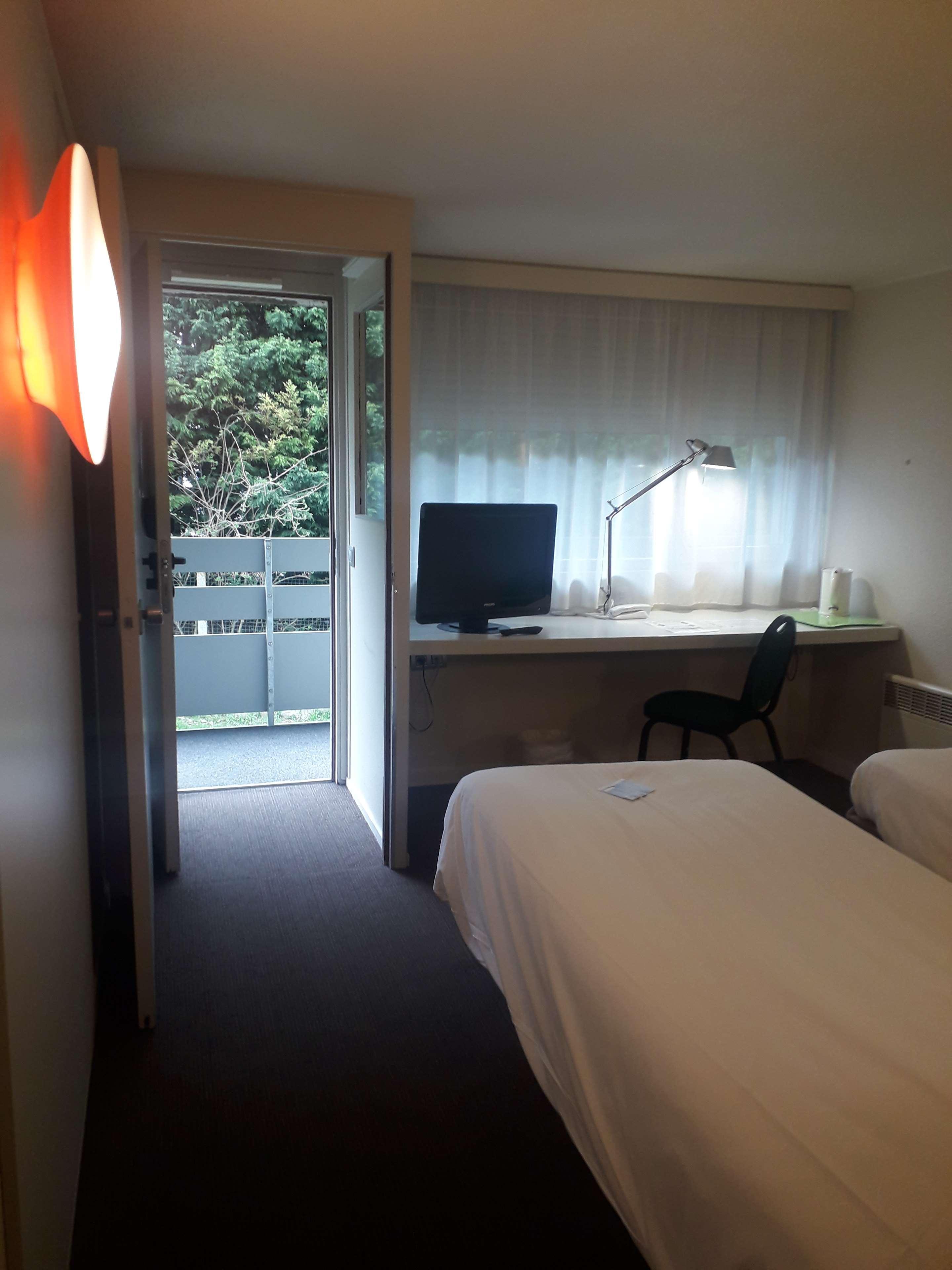 ก็องปานีล ล็องส์ Hotel ภายนอก รูปภาพ