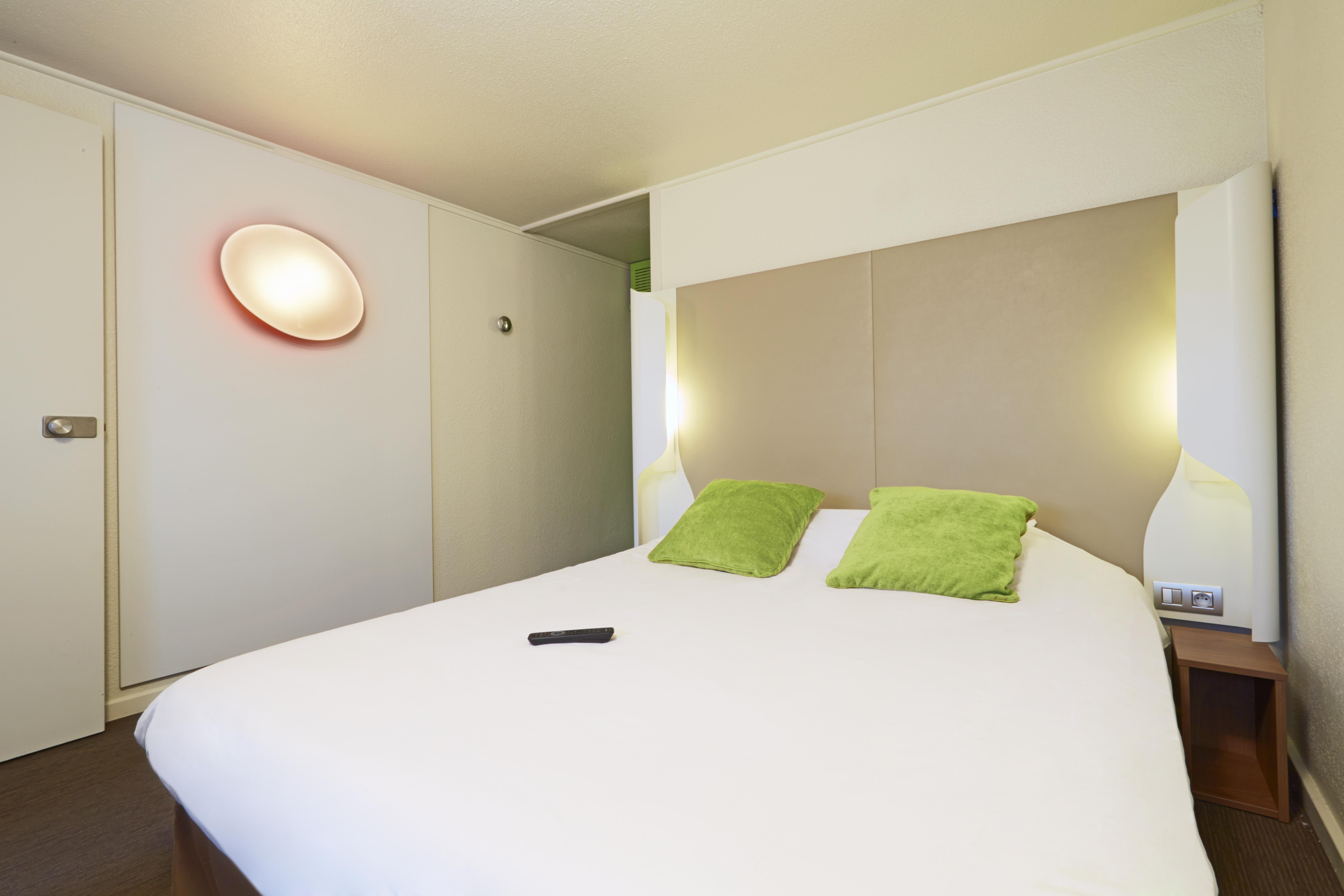 ก็องปานีล ล็องส์ Hotel ภายนอก รูปภาพ