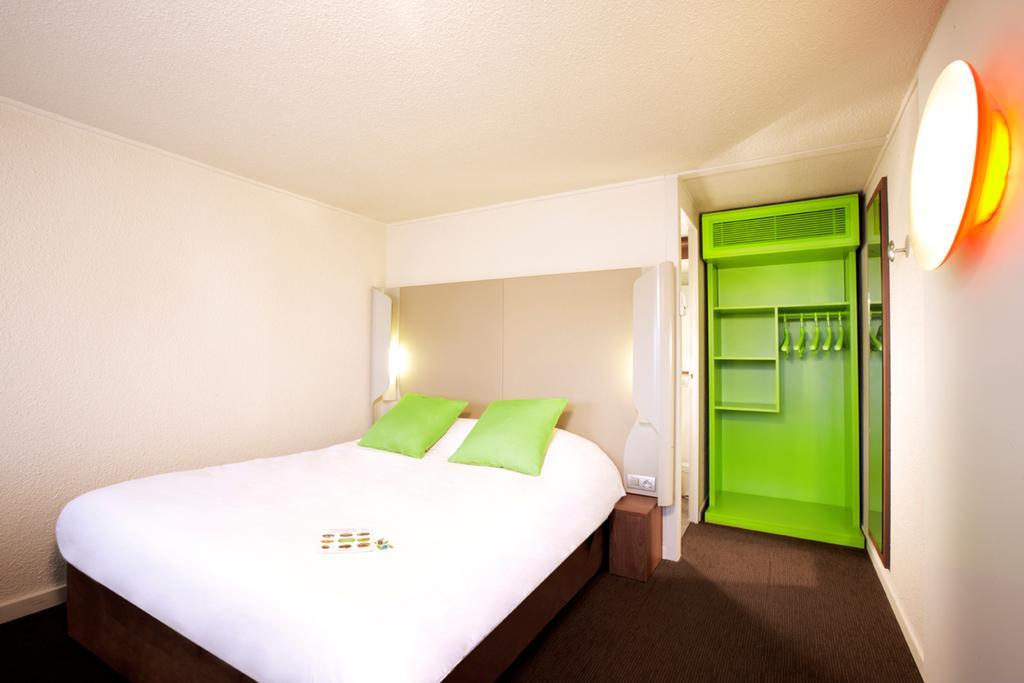 ก็องปานีล ล็องส์ Hotel ภายนอก รูปภาพ