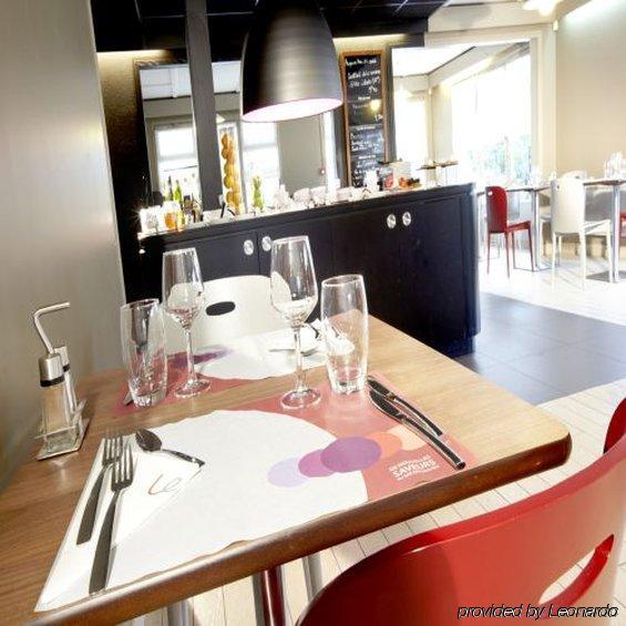 ก็องปานีล ล็องส์ Hotel ร้านอาหาร รูปภาพ